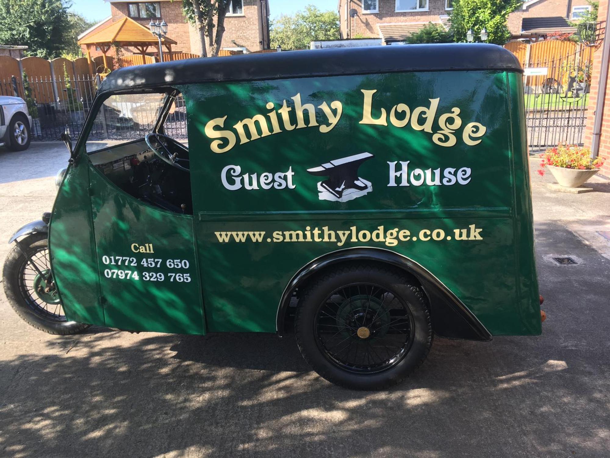Smithy Lodge Guest House Leyland Eksteriør bilde